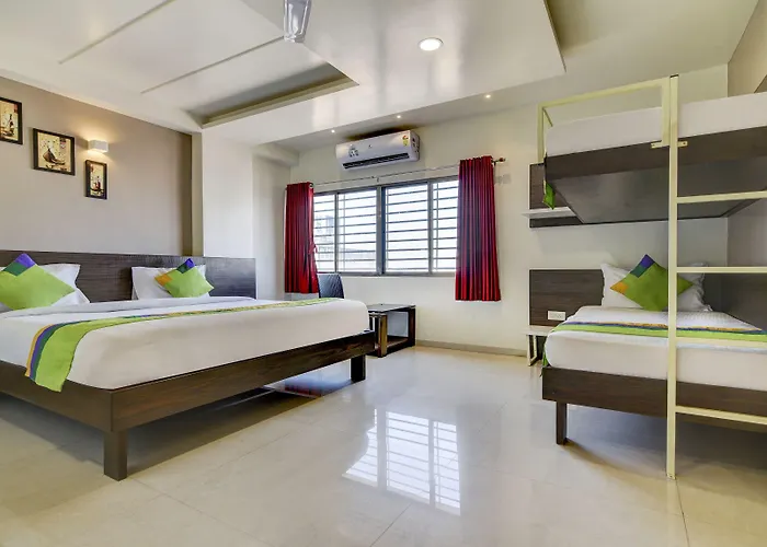 Treebo Shree Sai Suites - 2Km From Mahalaxmi Temple