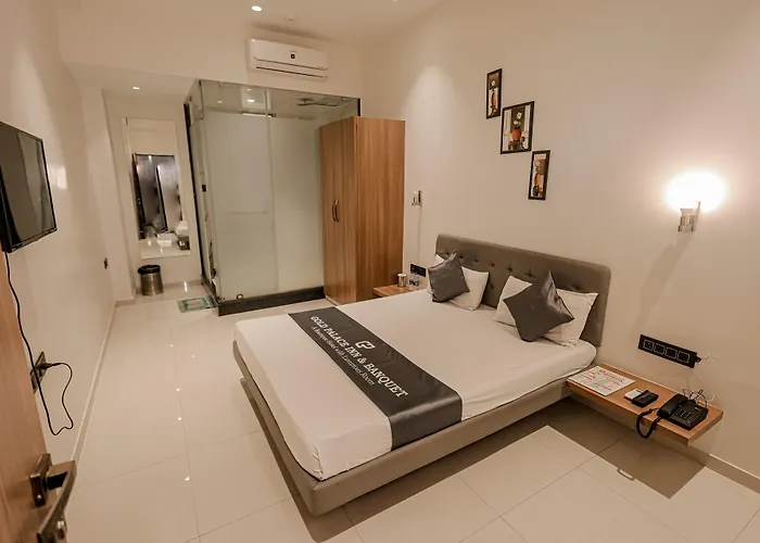 Hotel Gold Palace Inn Surat