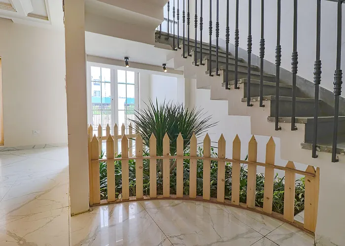 Fabhotel K9 Villa