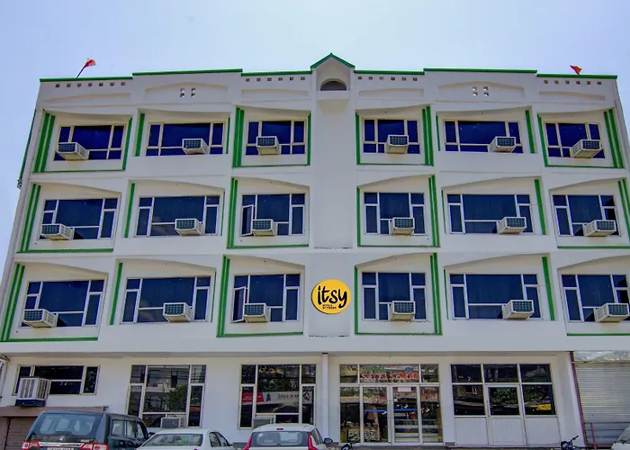 Itsy Hotels Satya Shree Katra 