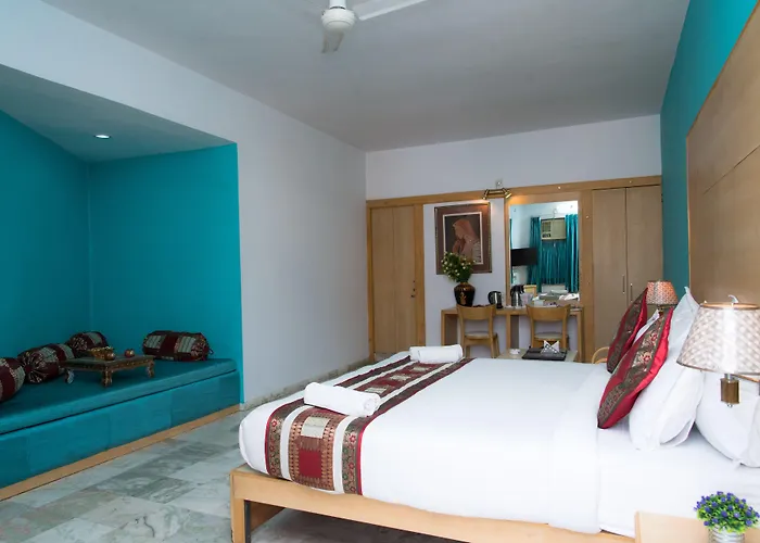 Hotel Gorbandh