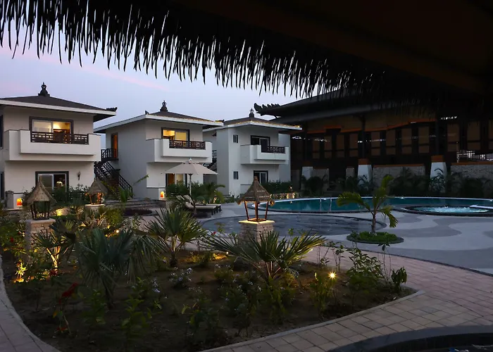 Shyama Sarovar Portico