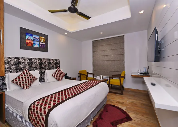 Staybook Hotel Nitya Maharani Free Airport Pickup New Delhi