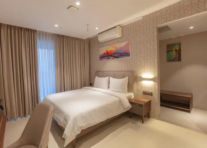 Ar Suites Jewels Royale - Koregaon Park Nx Pune