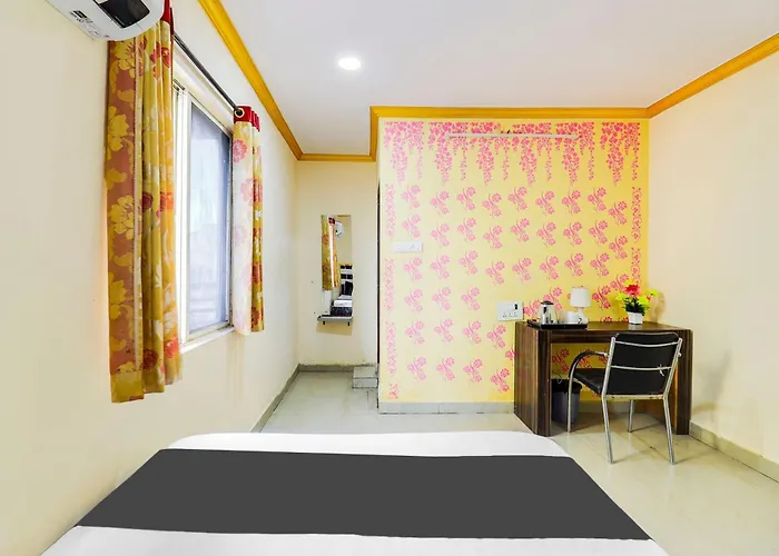 Collection O New Royal Plaza Nampally