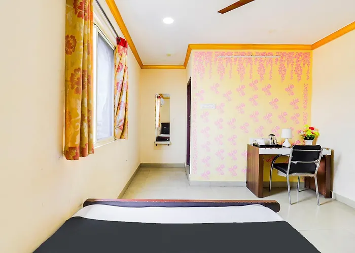 Collection O New Royal Plaza Nampally