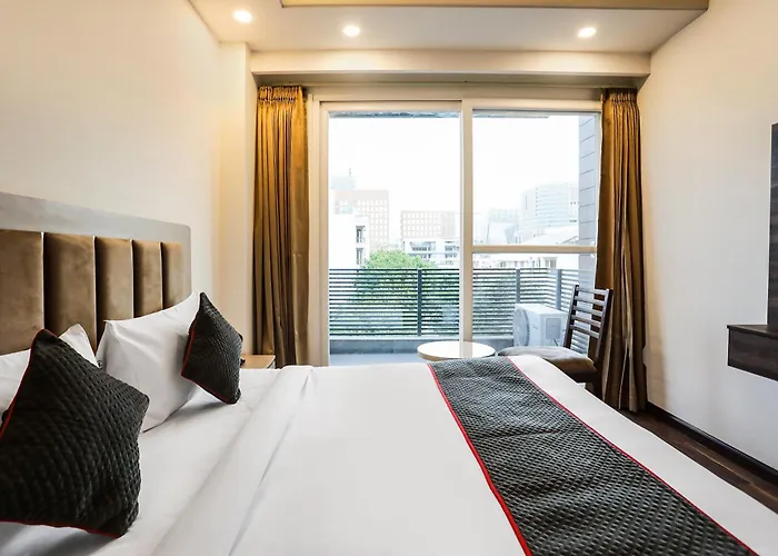 Super Townhouse Ma-32