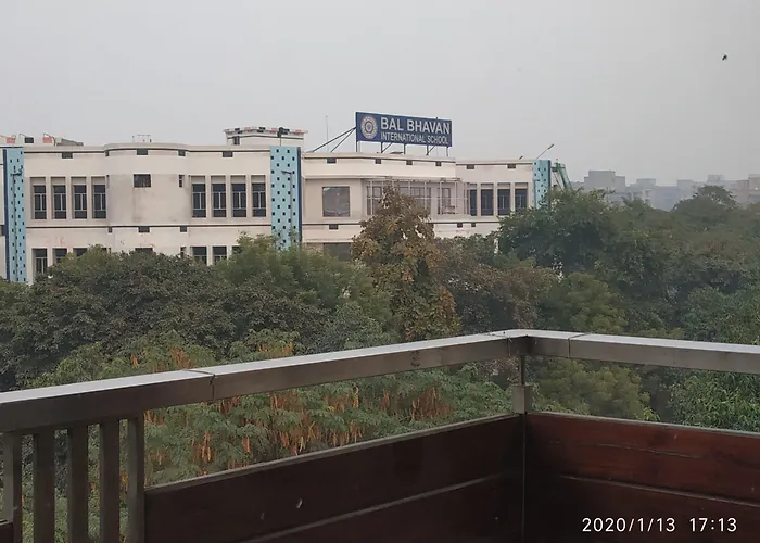 Golden Palm Suites Delhi 
