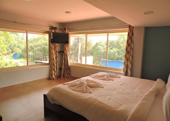 Kay'S Riverview Resort - Near Baga Beach