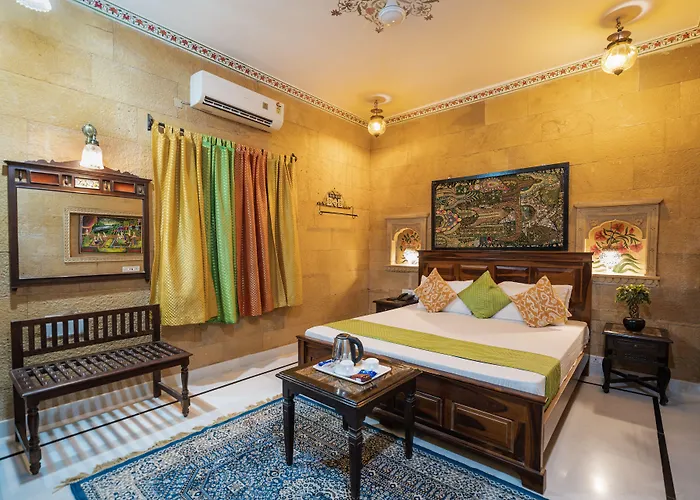 Hotel The Golden House