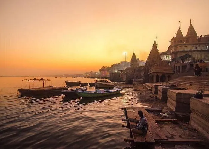 Palace On Ganges - Heritage Hotel