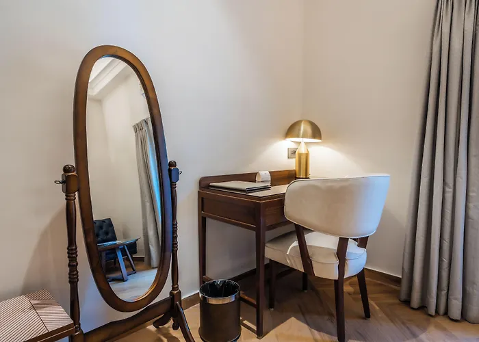 Grand Hotel Mumbai - Ballard Estate, Fort