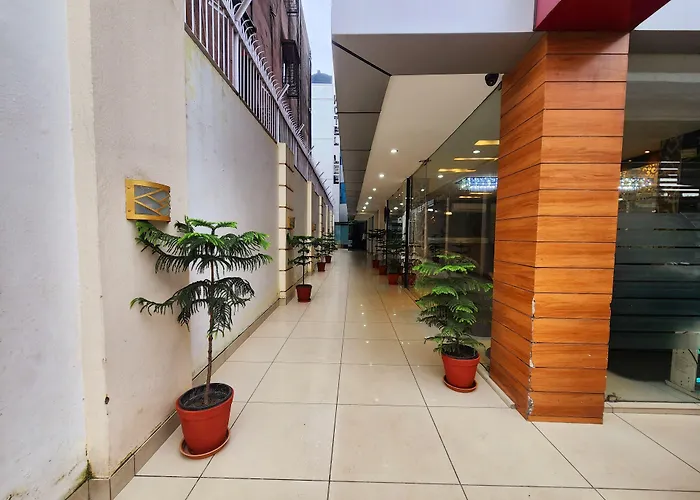 Hotel Lee International