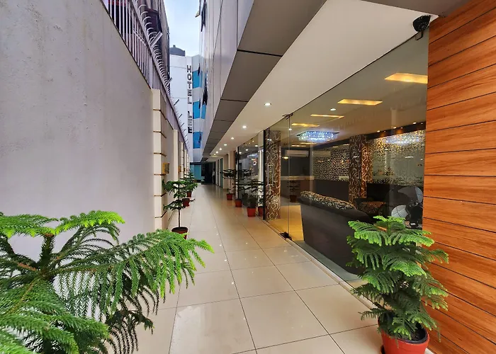 Hotel Lee International