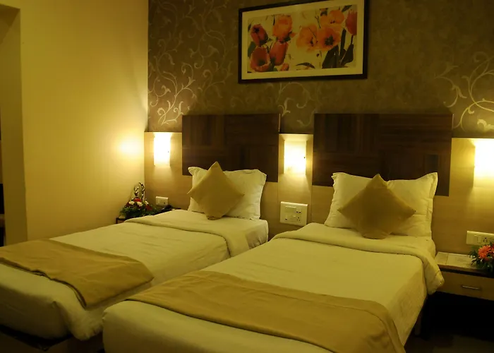 Hotel Madhav International Pune Railway Station