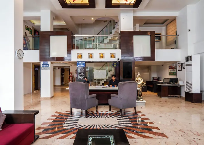 Hotel Le Roi Near New Delhi Railway Station