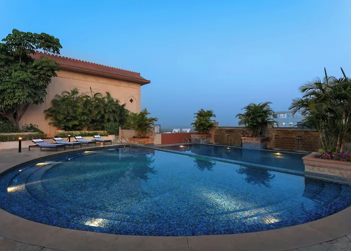 Sheraton Grand Pune Bund Garden Hotel