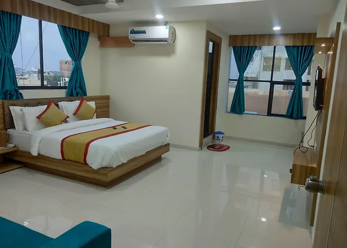 Hotel Restandride Anand