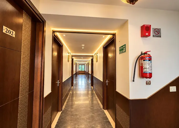 Hotel Taj Heights Agra 