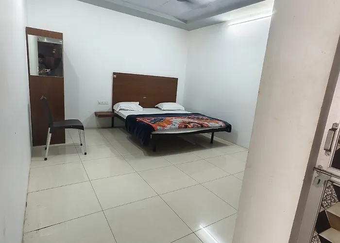 Hotel Veer Villa