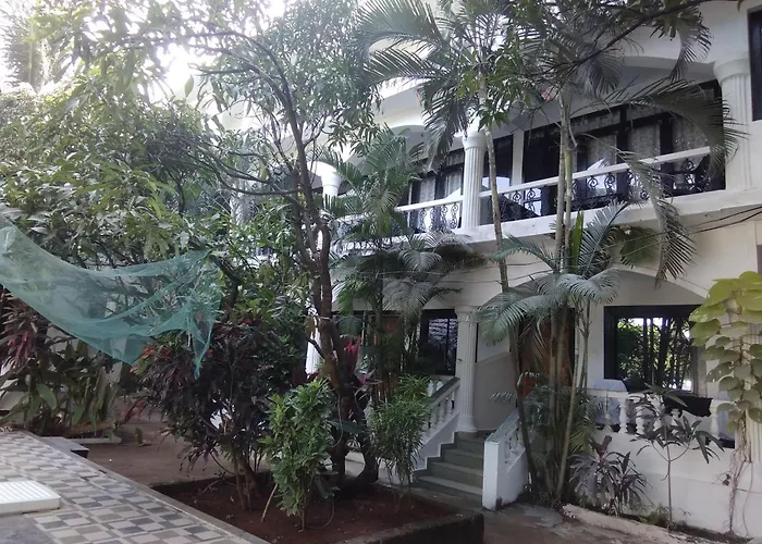 God'S Gift Morjim Hotel
