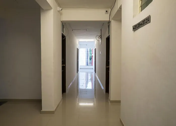 Hotel O Rvc Hospitality Near Pune Airport