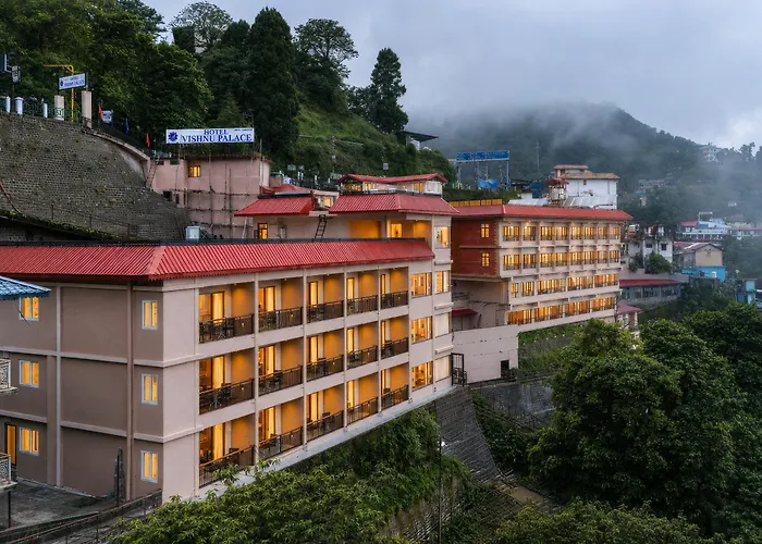 Hotel Vishnu Palace