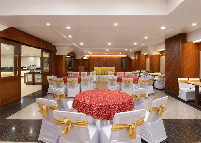 Hotel Vishnu Palace