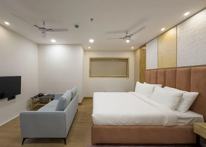7 Apple Hotel Guruvayur
