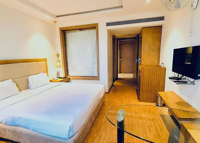 Hotel Amora - Rajnandgaon
