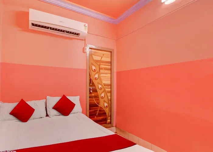 Oyo Flagship Sri Durga Lodge