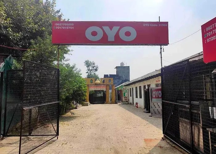 Oyo 70136 Vrinda Inn