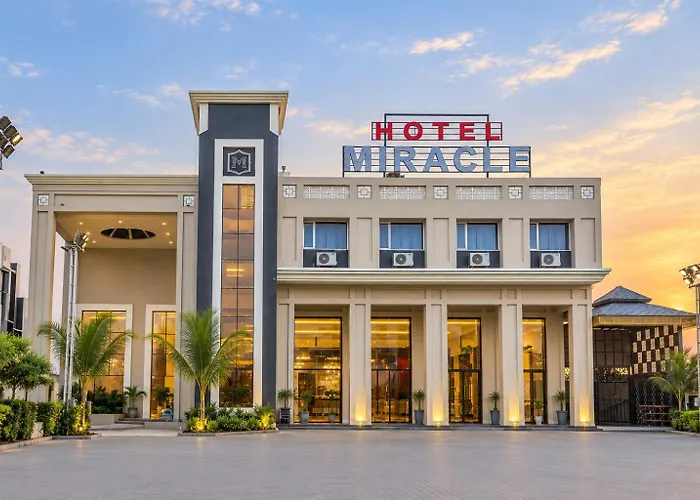 Hotel Miracle 2Km From Mahakal Temple Ujjain