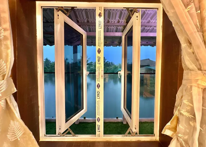 Palli Bangla Resort, Near Ruby Hospital, Anandapur Kolkata
