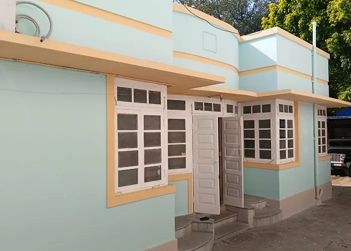 Madhav Bhavan Guest House