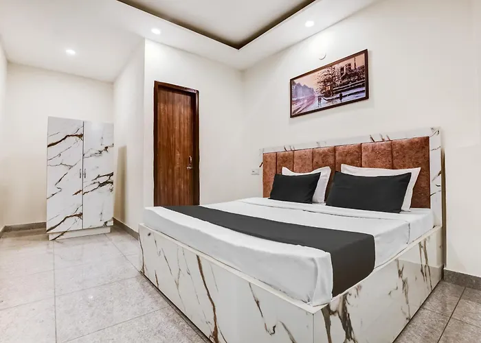 Hotel O A Grand Regency
