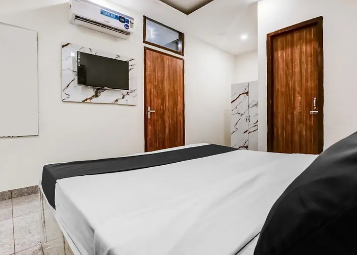 Hotel O A Grand Regency