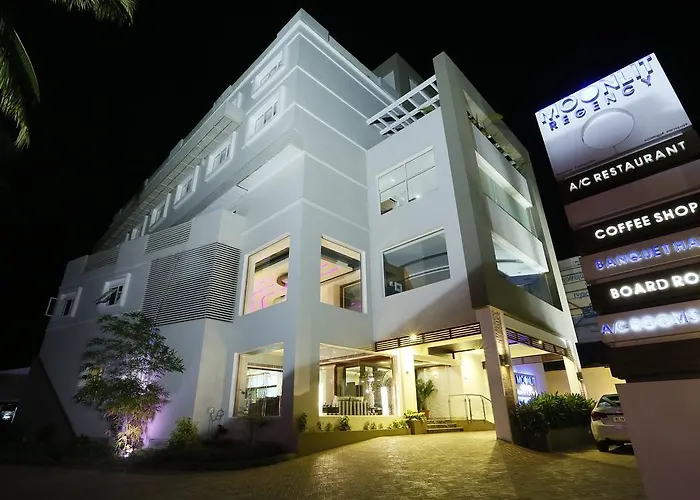 Hotel Moonlit Regency
