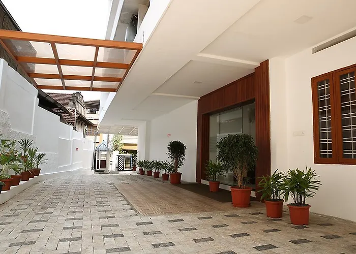 Iswarya Residency