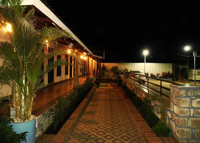 Sri Arulmuthu Residency