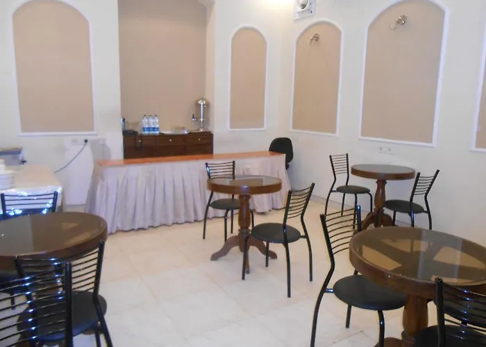 Hotel Housez43 Kolkata