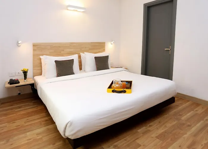 Oyo Townhouse 012 Kaushambi Metro Ghaziabad Hotel