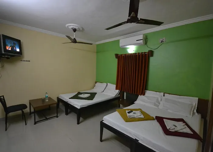 Hotel Madhava
