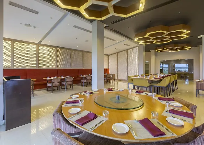 Hotel Naveen Lakeside