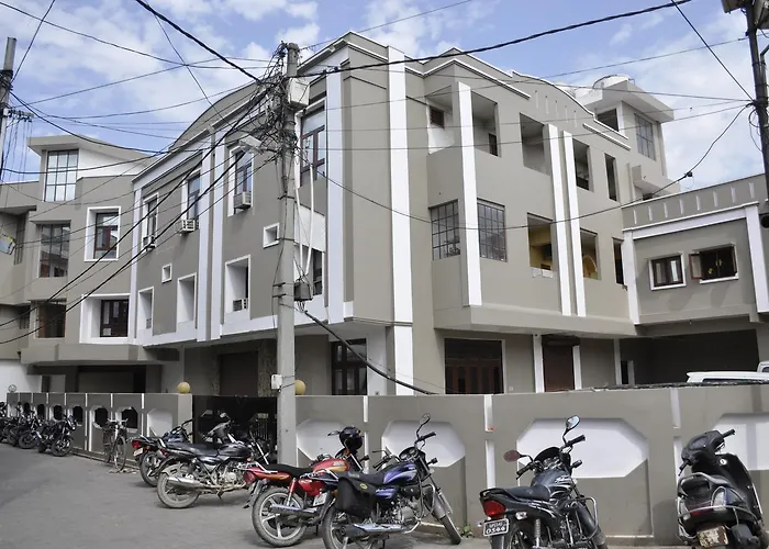 Hotel Pratiksha