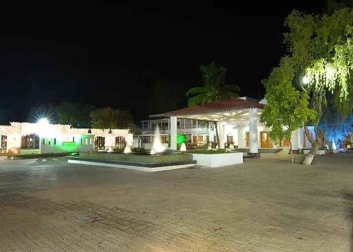 Chanakya Bnr Hotel