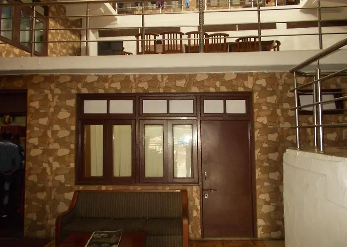 Hotel Mansarovar Palace