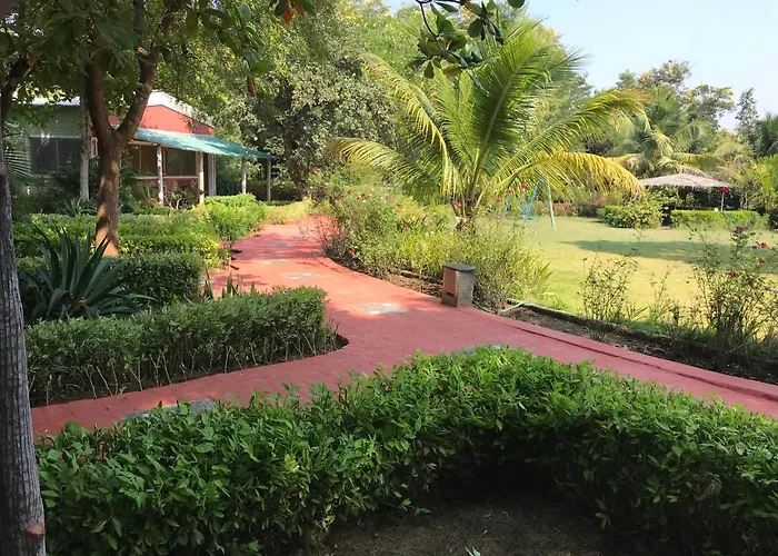 Baaz Jungle Resort