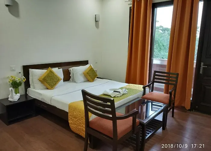 Golden Palm Suites Delhi 