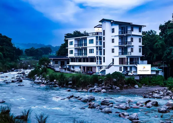 Hotel River Retreat